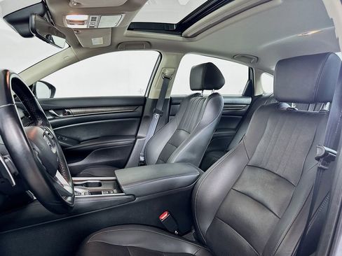 Certified 2021 Honda Accord Touring image 8