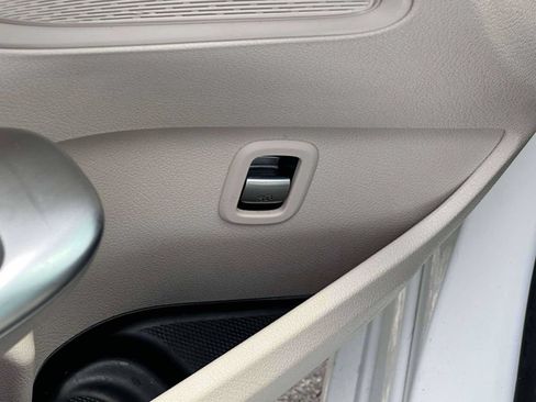 Used 2024 Mercedes-Benz C 300 4MATIC Sedan image 19