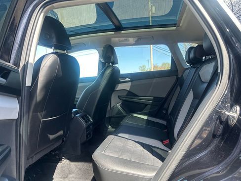 Certified 2023 Volkswagen Taos SEL AWD/4WD image 13