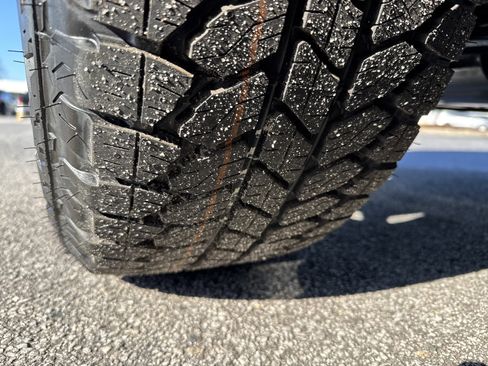 New 2026 GMC Sierra 1500 SLT w/ SLT Premium Plus Package image 12