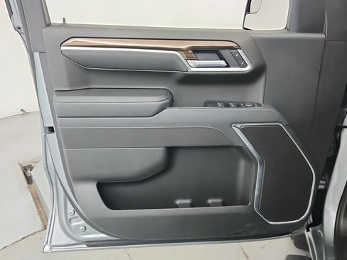 Used 2026 Chevrolet Silverado 1500 LT AWD/4WD image 16