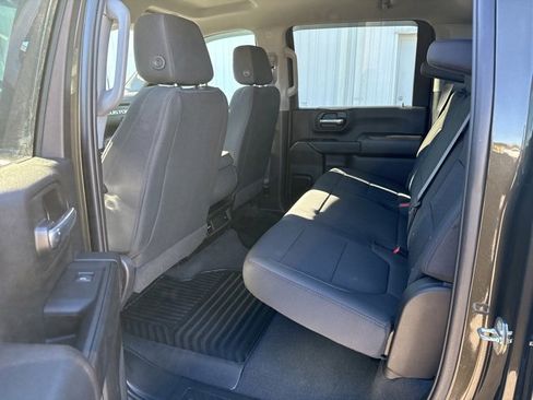 Used 2023 Chevrolet Silverado 2500 Custom w/ Custom Convenience Package image 12