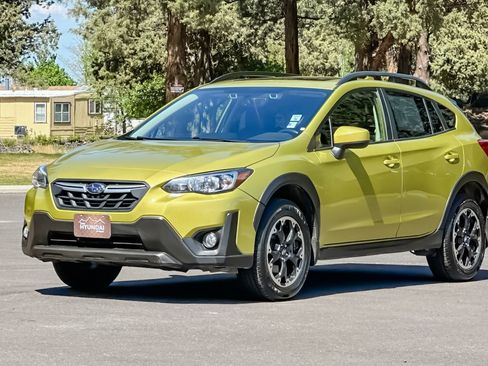 Used 2021 Subaru Crosstrek 2.0i Premium w/ Moonroof Package AWD/4WD image 9