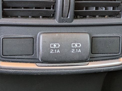 Used 2020 Subaru Forester Premium AWD/4WD image 34