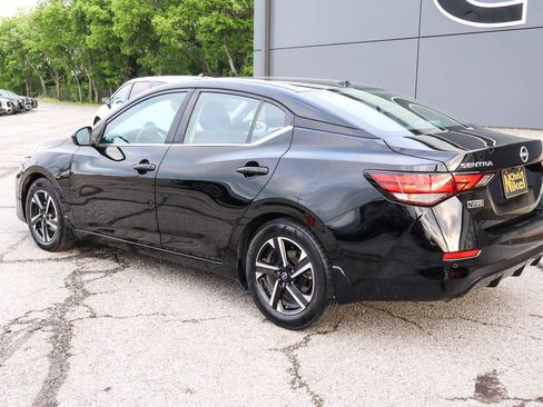 Used 2024 Nissan Sentra SV image 6