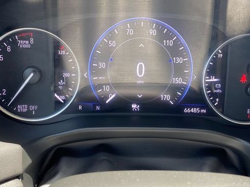 Used 2022 Buick Enclave Avenir FWD image 27