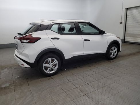 Used 2022 Nissan Kicks S image 10
