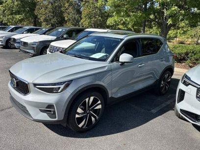 Used 2024 Volvo XC40 B5 Plus w/ Protection Package Premier