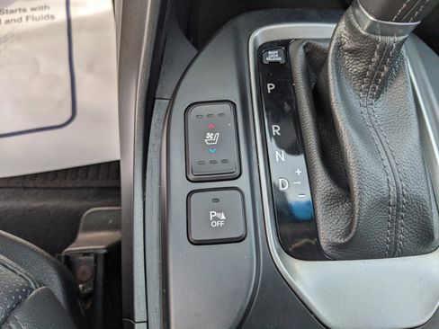 Used 2018 Hyundai Santa Fe Sport image 28