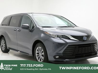 Used 2025 Toyota Sienna XLE