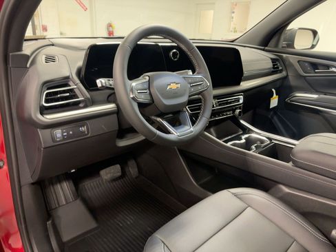 New 2026 Chevrolet Traverse LT w/ Sun and Wheel Package image 3