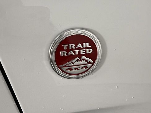 Used 2019 Jeep Grand Cherokee Trailhawk AWD/4WD image 13