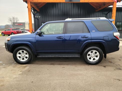 Used 2018 Toyota 4Runner SR5 image 24