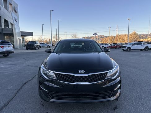 Used 2018 Kia Optima LX w/ 17" Alloy Wheels Package image 10
