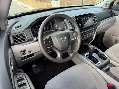 Used 2019 Honda Pilot EX image 16