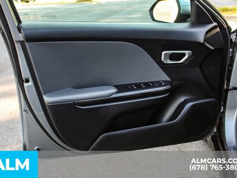 Used 2025 Kia K4 FWD image 34