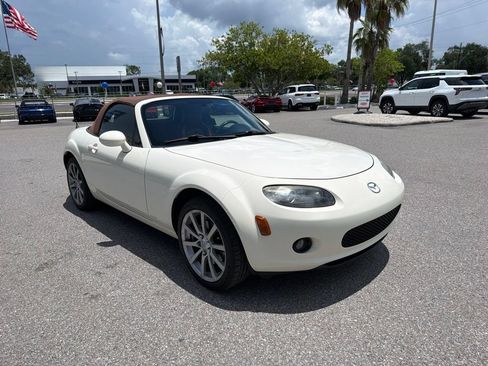 Used 2007 MAZDA MX-5 Miata Grand Touring w/ Premium Pkg RWD image 3