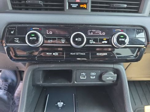 Certified 2025 Honda Pilot TrailSport image 25