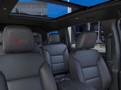 New 2026 Chevrolet Traverse Z71 image 24