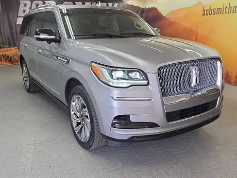 Used 2023 Lincoln Navigator Reserve AWD/4WD image 1