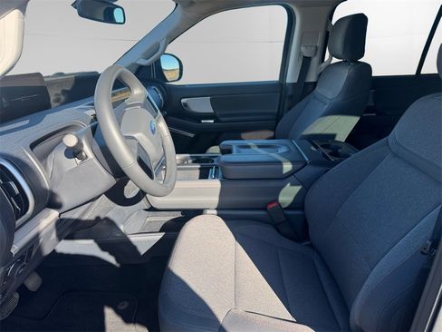 Certified 2025 Ford Expedition Max Active image 9