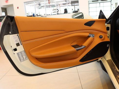 Certified 2022 Ferrari F8 Tributo image 79