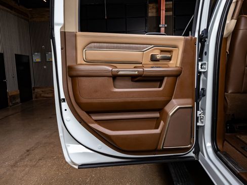 Used 2022 RAM 3500 Limited image 37