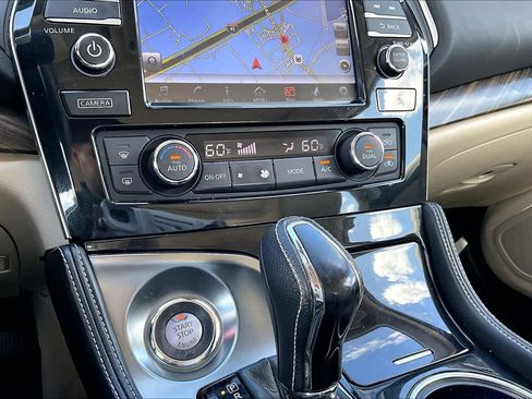 Used 2017 Nissan Maxima Platinum w/ Interior Lighting Package FWD image 34