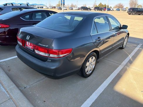 Used 2004 Honda Accord LX image 4