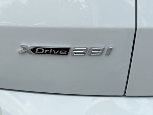 New 2026 BMW X2 xDrive28i w/ Technology Package AWD/4WD image 11