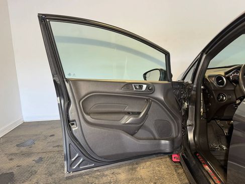 Used 2017 Ford Fiesta ST FWD image 7