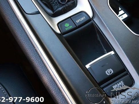 Used 2020 Honda Accord Sport image 20