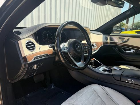 Used 2018 Mercedes-Benz S 560 Sedan image 14