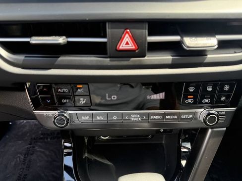 Certified 2025 Kia Seltos EX FWD image 26