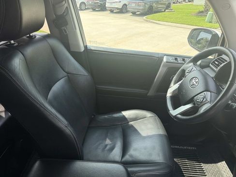 Used 2017 Toyota 4Runner Limited AWD/4WD image 11