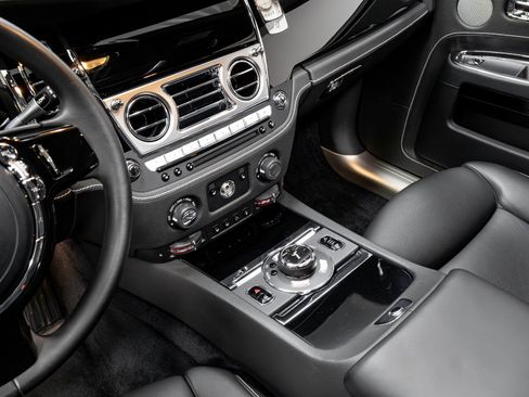 Used 2015 Rolls-Royce Ghost image 69