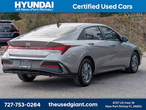 Certified 2024 Hyundai Elantra SEL image 5
