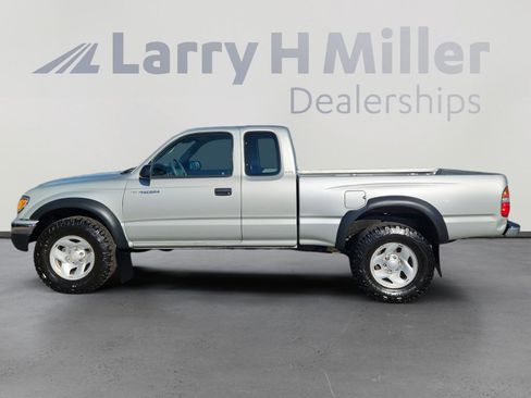 Used 2004 Toyota Tacoma 4x4 Xtracab V6 image 2