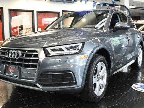 Used 2019 Audi Q5 2.0T Premium Plus w/ Premium Plus Package AWD/4WD image 1