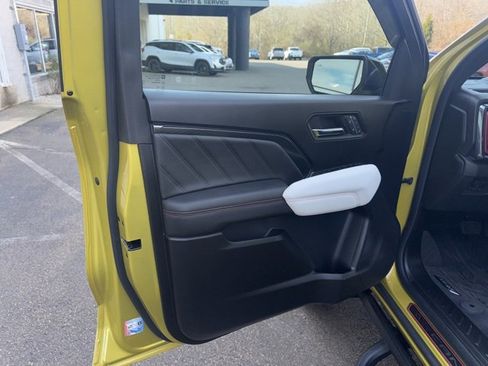 Used 2023 GMC Canyon AT4X image 19