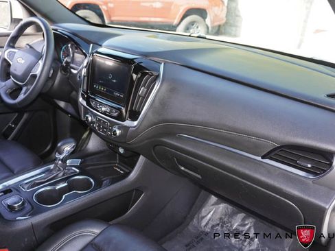 Used 2023 Chevrolet Traverse LT image 47