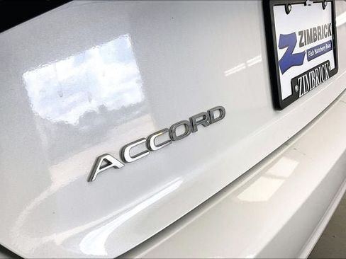 Certified 2023 Honda Accord LX image 9