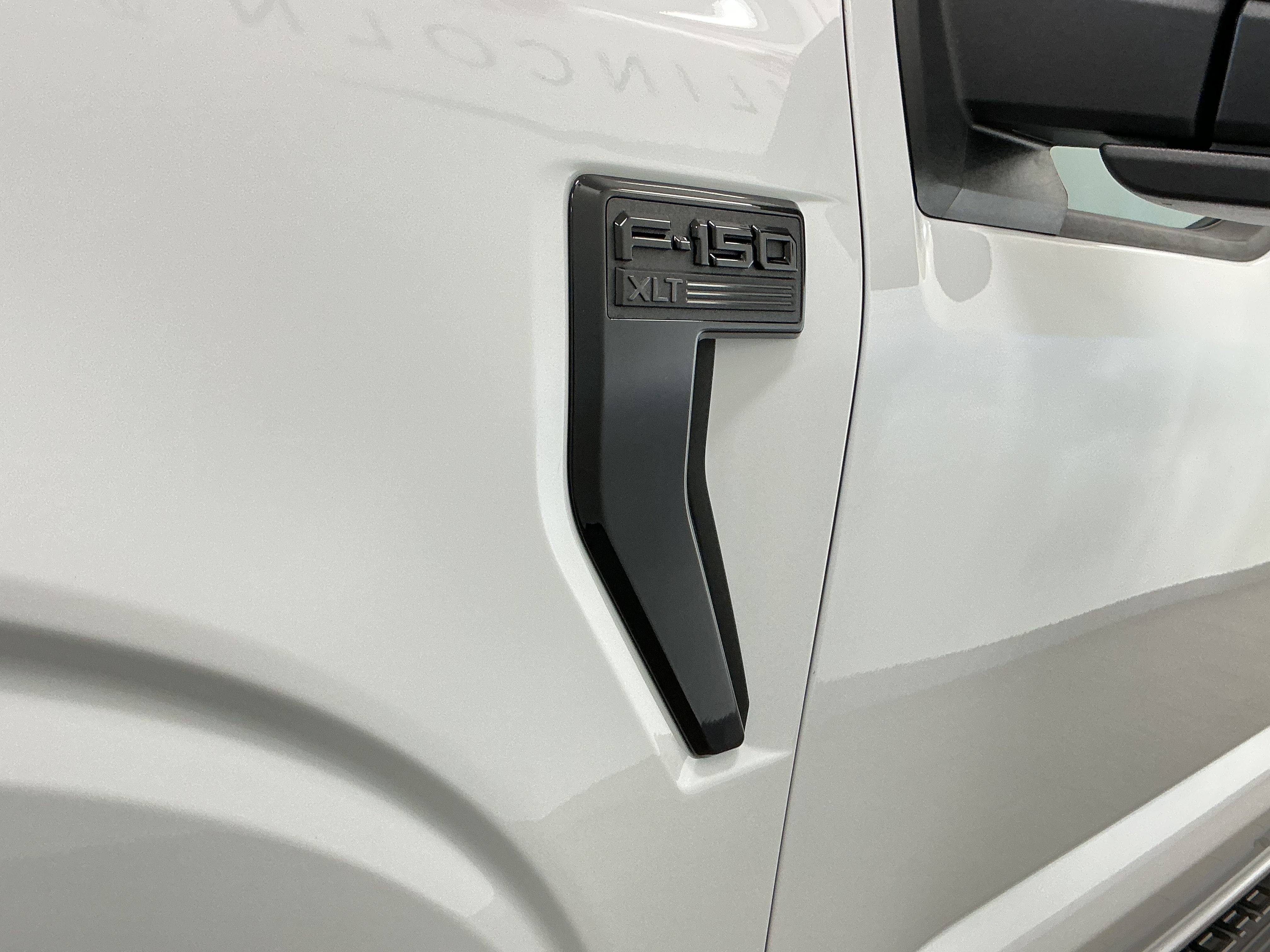 New 2026 Ford F150 XLT w/ XLT Black Appearance Package AWD/4WD image 13