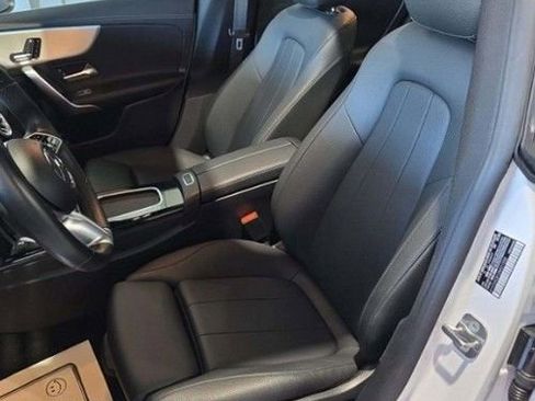 Used 2025 Mercedes-Benz CLA 250 image 3