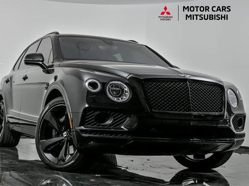 Used 2017 Bentley Bentayga image 1