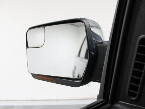 Used 2013 Ford F150 Platinum AWD/4WD image 17