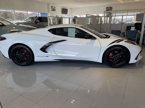 Used 2025 Chevrolet Corvette Stingray Coupe image 7