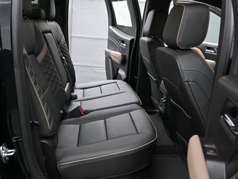 New 2026 GMC Canyon Denali image 14