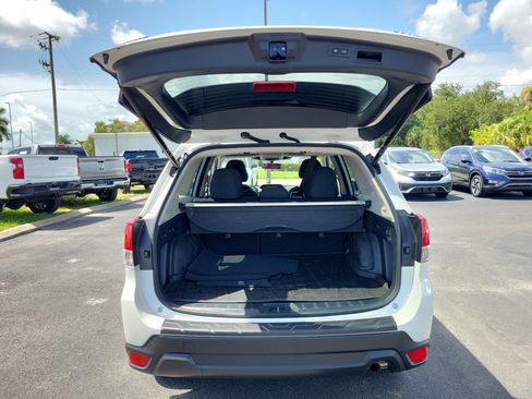 Certified 2024 Subaru Forester Premium AWD/4WD image 11