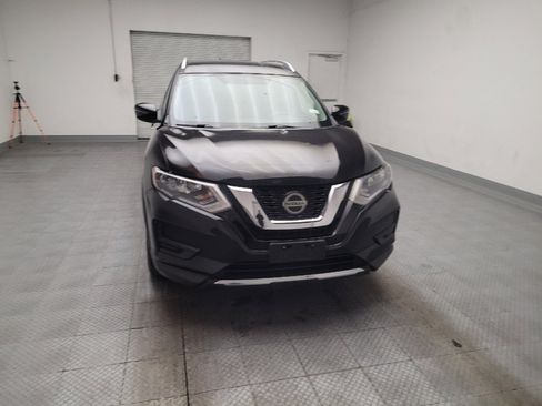 Used 2018 Nissan Rogue SV FWD image 14